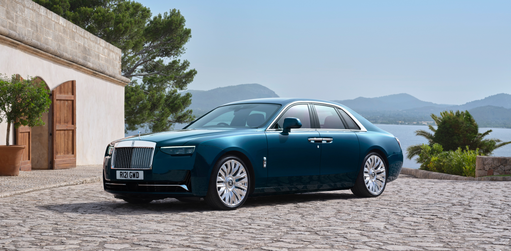 Rolls-Royce Ghost facelift launched at Rs 8.95 crore